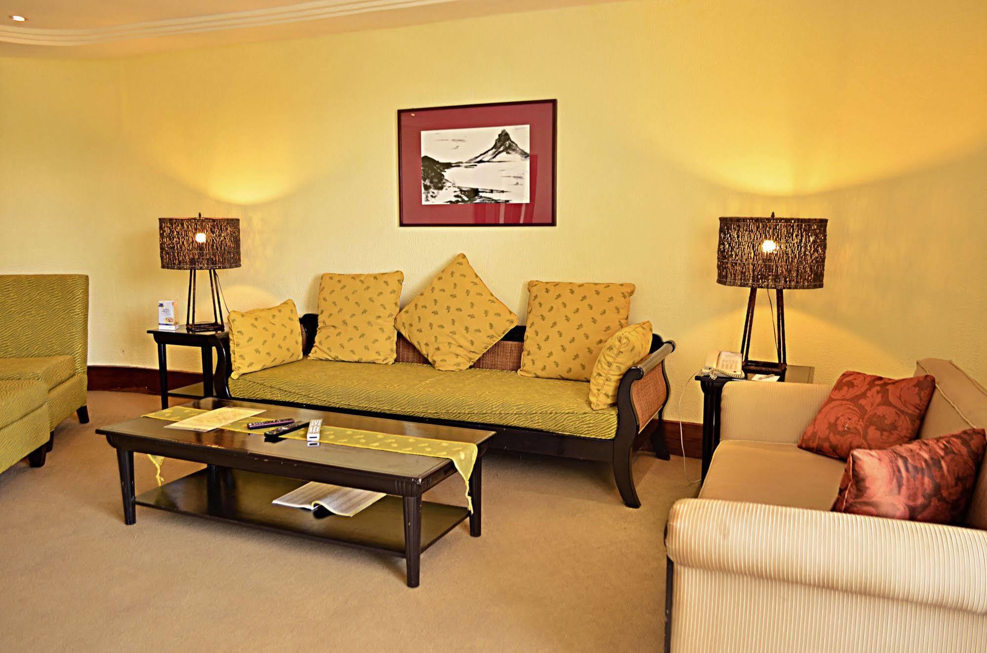 Thunderbird Resorts - Rizal Binangonan Bagian luar foto